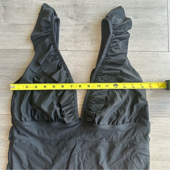 H&M Black one piece swim suit - v-neck - Picture 3 of 3